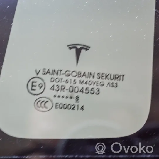 Tesla Model X Szyba karoseryjna tylna 43R004553