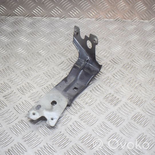 Maserati Quattroporte Support de montage d'aile D768