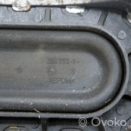 Opel Zafira C Engine mount bracket 210773116