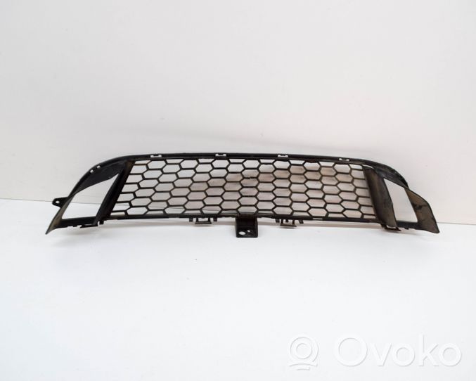 BMW 2 F22 F23 Grille inférieure de pare-chocs avant 8055434