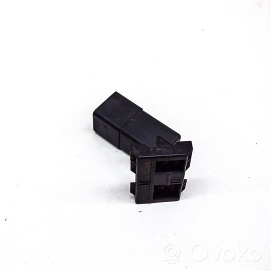 Volkswagen Tiguan Przekaźnik / Modul układu ogrzewania wstępnego 0522120504