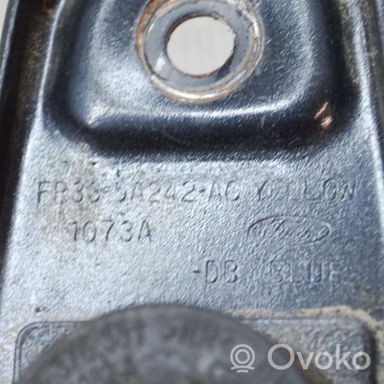 Ford Mustang VI Äänenvaimentimen kannattimen pidin FR335A242AC