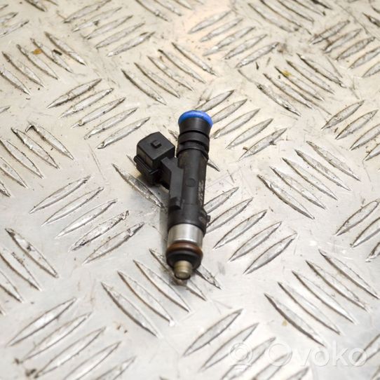 Opel Mokka X Fuel injector 0280158205