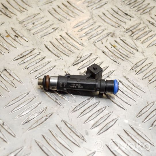 Opel Mokka X Fuel injector 0280158205