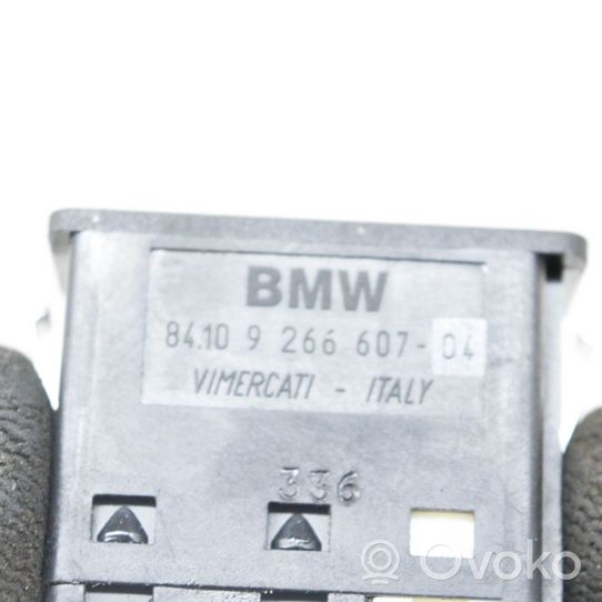 BMW i3 AUX-pistokeliitin 9266607