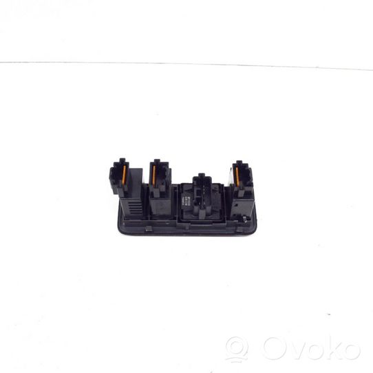 Mitsubishi Space Wagon A set of switches C8NC09M