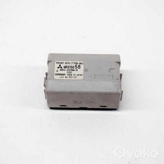 Mitsubishi Pajero Skrzynka bezpieczników / Komplet MR515658