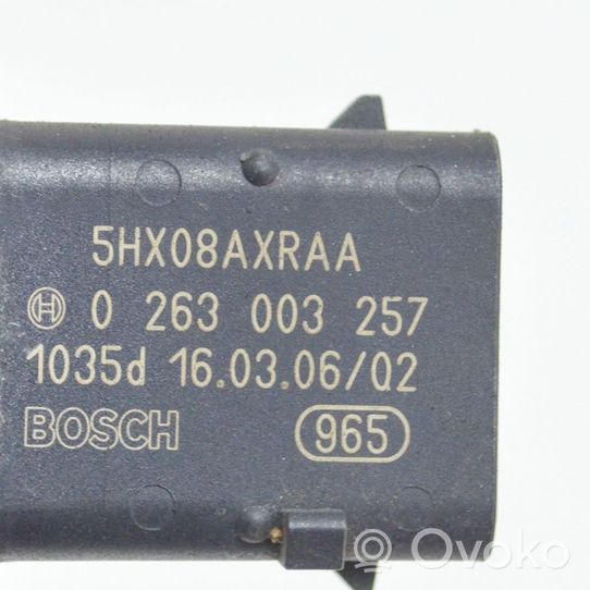 Chrysler 300 - 300C Parkošanās (PDC) sensors (-i) 5HX08AXRAA