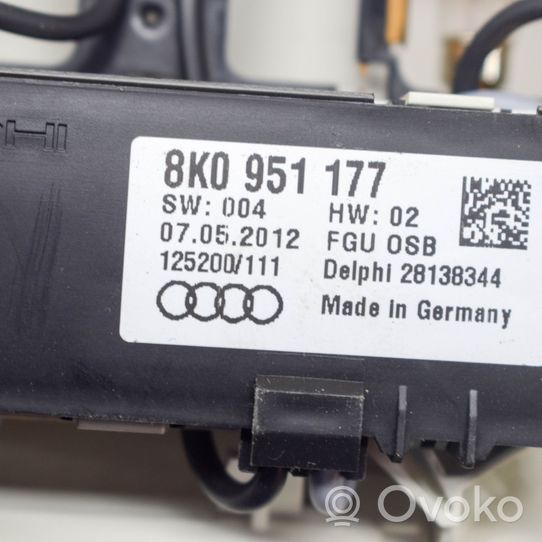 Audi A5 Sportback 8TA Фонарь освещения передних мест 8K0951177