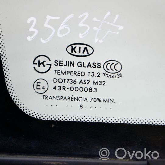 KIA Carens II Szyba karoseryjna drzwi przednich 878801D000