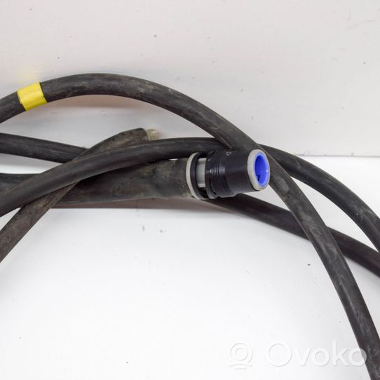 BMW X6 F16 Windshield washer fluid hose 