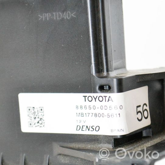 Toyota Yaris Autres dispositifs 886500D560