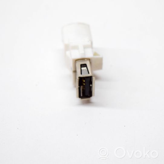 BMW 5 G30 G31 Connettore plug in USB 9390501