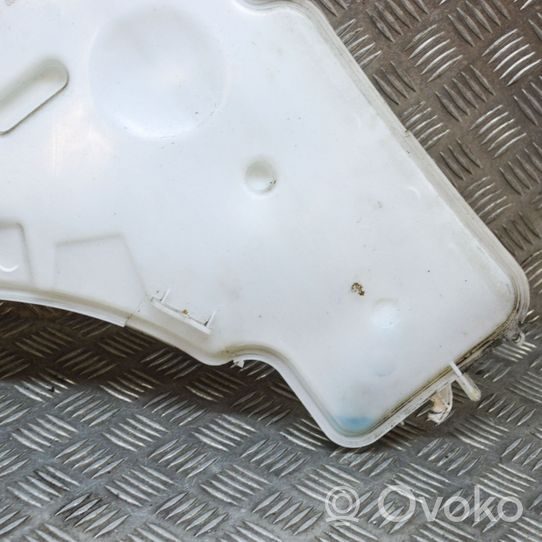 BMW 3 F30 F35 F31 Žibintų apiplovimo bakelis 7241671