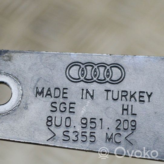 Audi Q3 8U Другая часть кузова 8U0951209