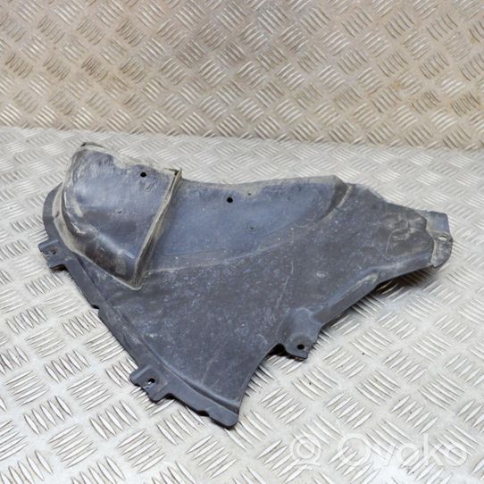 BMW 5 G30 G31 Protezione inferiore del serbatoio del carburante 7478703