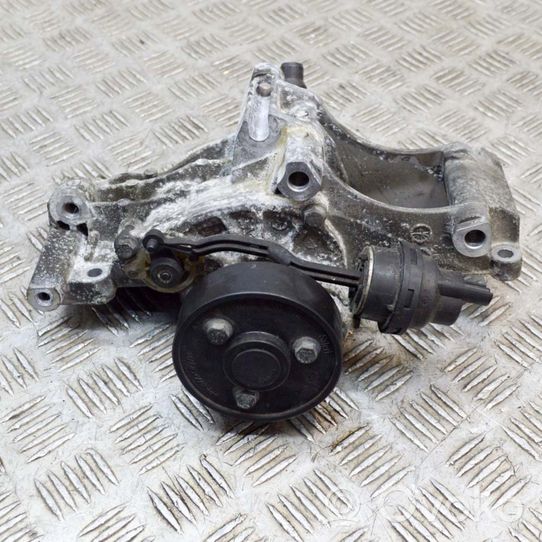 BMW 5 G30 G31 Pompa dell’acqua 8574052