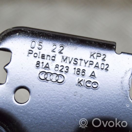 Audi Q2 - Rygiel / Zaczep zamka pokrywy przedniej / maski silnika 81A823186A