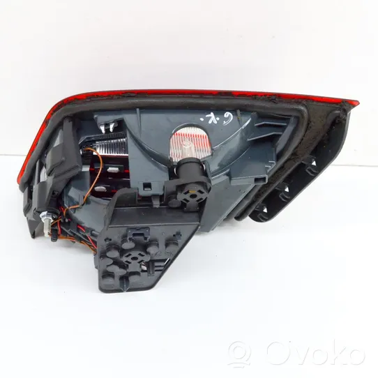 BMW 5 F10 F11 Takaluukun takavalot 2TZ011145