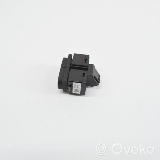 Volvo XC40 Keskuslukituksen kytkin 31456156