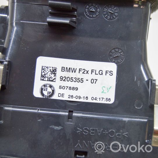 BMW 2 F22 F23 Kojelaudan tuuletussuuttimen suojalista 9205355