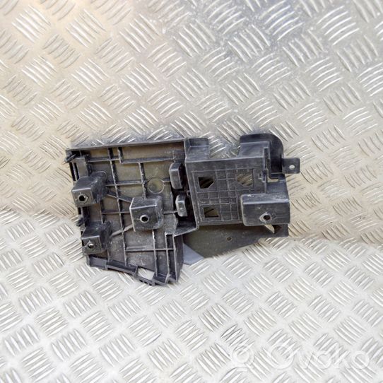 Volvo V60 Staffa angolare del supporto di montaggio del paraurti 31352284