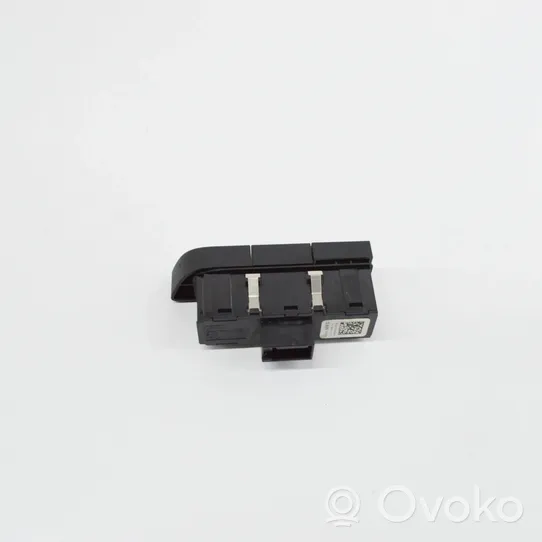 Audi Q3 8U Przycisk / Włącznik czujnika parkowania PDC 8U0959674C