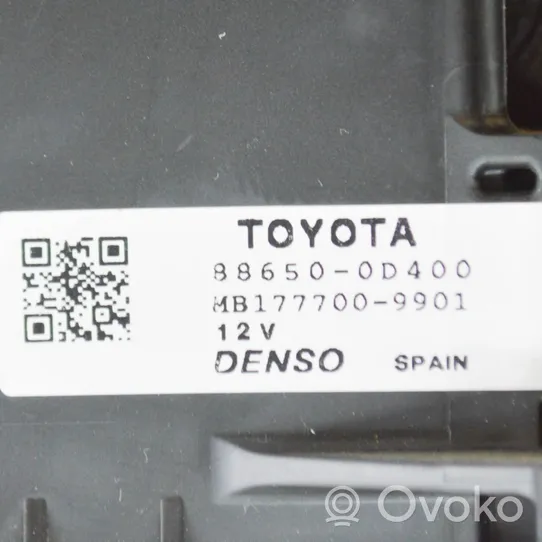 Toyota Yaris Panel klimatyzacji 886500D400