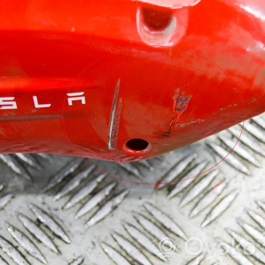 Tesla Model 3 Bremsscheiben und Bremssättel eingestellt 104464100G