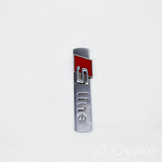 Audi A6 S6 C6 4F Citu veidu plāksnītes / uzraksti 8N0853601A