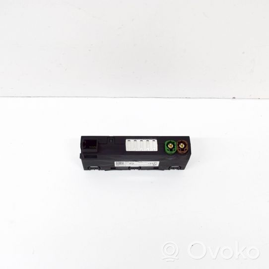 Audi A6 S6 C8 4K USB-pistokeliitin 4N0035736A