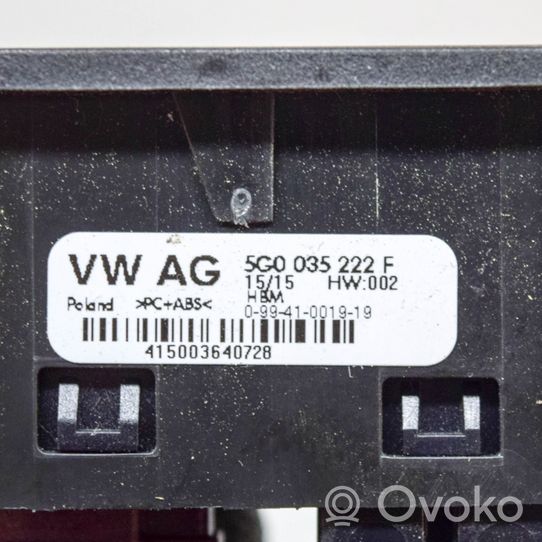 Volkswagen PASSAT B8 Connettore plug in AUX 5G0035222F