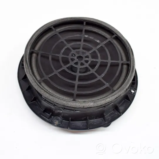 Audi A4 S4 B9 Altoparlante portiera anteriore 8W0035415A