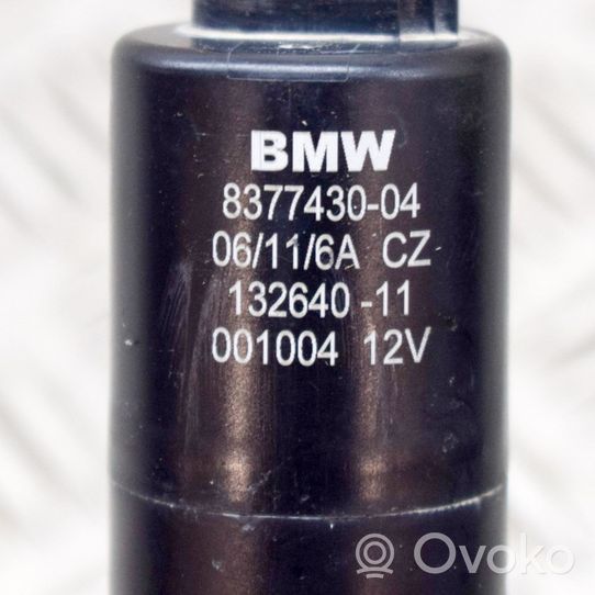 BMW 3 E92 E93 Tuulilasi tuulilasinpesimen pumppu 8377430