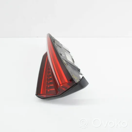 Audi A5 Lampy tylnej klapy bagażnika 8W6945094C