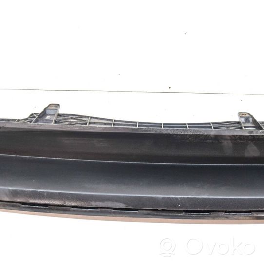 Volkswagen PASSAT B7 Takapuskurin alaosan lista 3AE807521