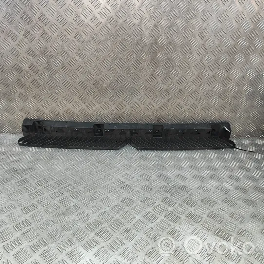 Volkswagen Golf VIII Support de pare-chocs arrière 5H6807863