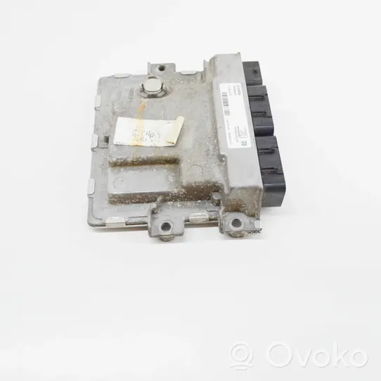 Opel Movano B Engine control unit/module 237103906S