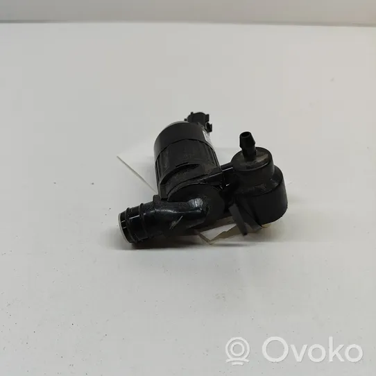 Ford Mondeo MK V Pompa spryskiwacza szyby przedniej / czołowej BA8317664AA