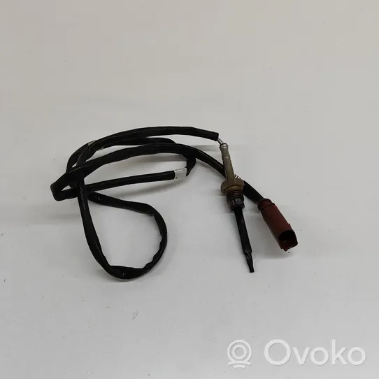 Volkswagen PASSAT B8 Czujnik temperatury oleju 04L906088DA