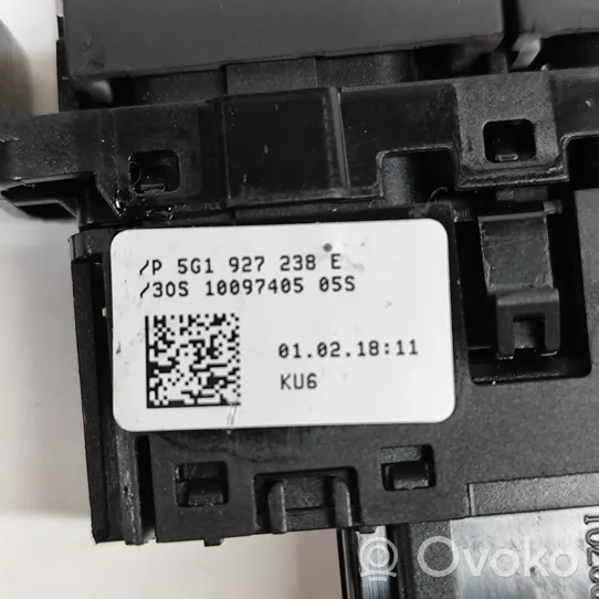 Volkswagen Golf VII Interruptor del sensor de aparcamiento (PDC) 5G1927238E
