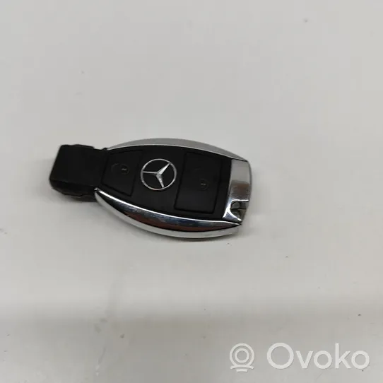 Mercedes-Benz C W204 Clé / carte de démarrage A2049051704