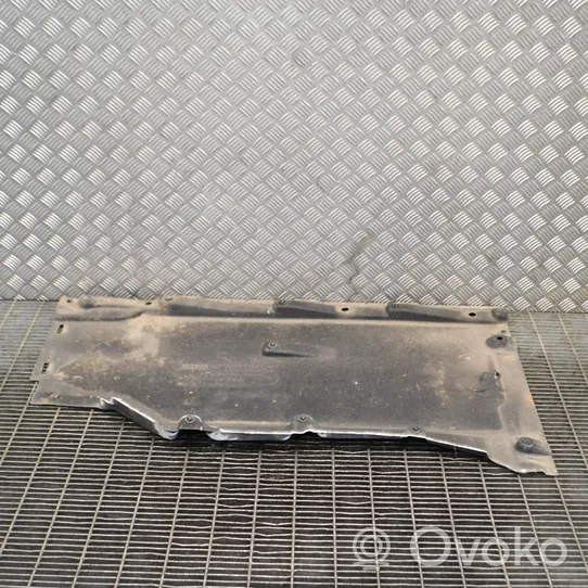 Audi A5 Šoninė dugno apsauga 8W6825208B