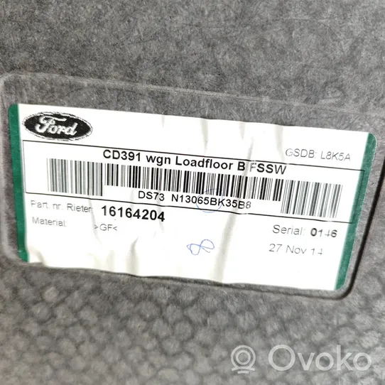 Ford Mondeo MK V Tavaratilan kaukalon tekstiilikansi DS73N13065BK35B8