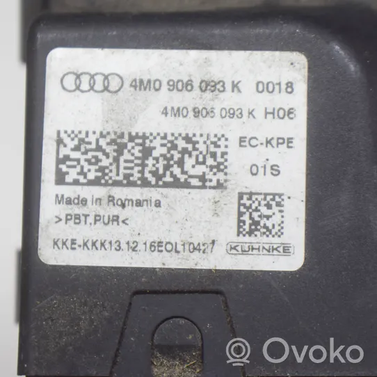 Audi Q7 4M Degalų (kuro) siurblio valdymo blokas 4M0906093K