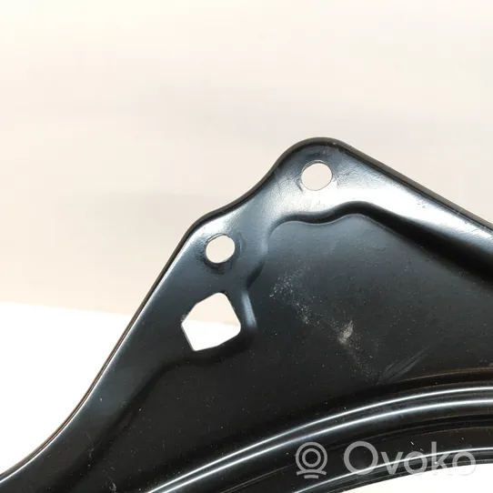 BMW 4 G22 G23 G24 G26 Panel mocowania chłodnicy / góra 7423989