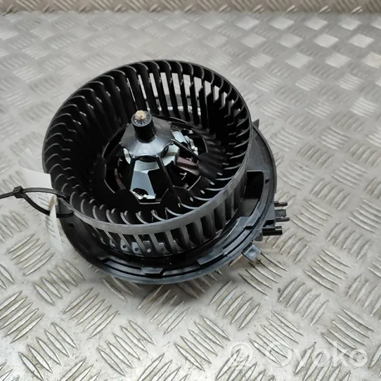 Skoda Superb B8 (3V) Mazā radiatora ventilators CZ0160601204