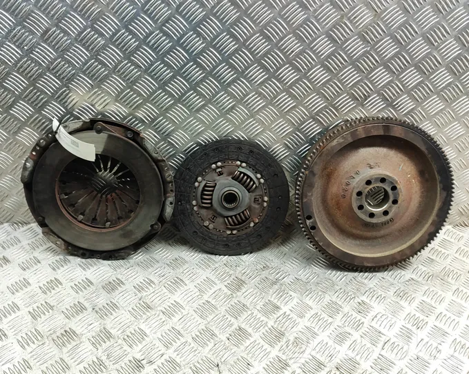 Toyota Hilux (AN10, AN20, AN30) Kit frizione 312500K060