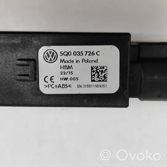 Skoda Yeti (5L) Gniazdo / Złącze USB 5Q0035726C