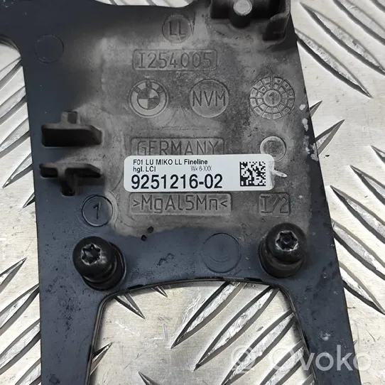 BMW 7 F01 F02 F03 F04 Ātrumu pārslēgšanas sviras dekoratīvā apdare (plastmasas) 9251216